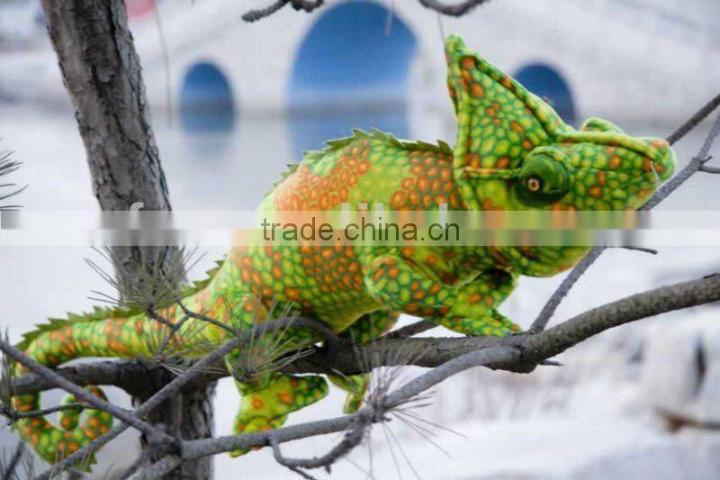 2014 new design realistic chameleon plush toy