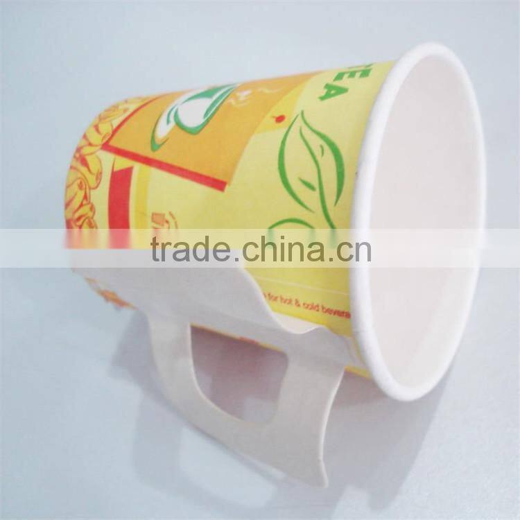 New product red disposable paper cup with handle for Christmas holiday usage