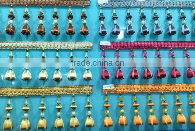 Fringes wholesalers 100% rayon material acrylic bead curtain tassel fringe beaded fringe with suede fabric