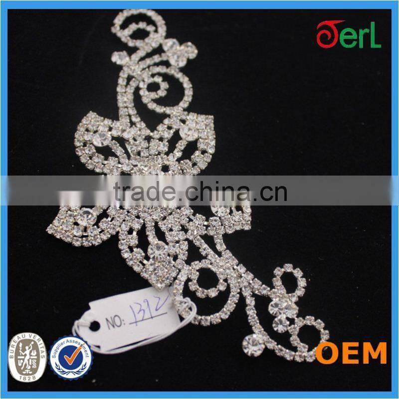 2016Wholesale lace fancy lace beauty bridal trimmings for wedding dress