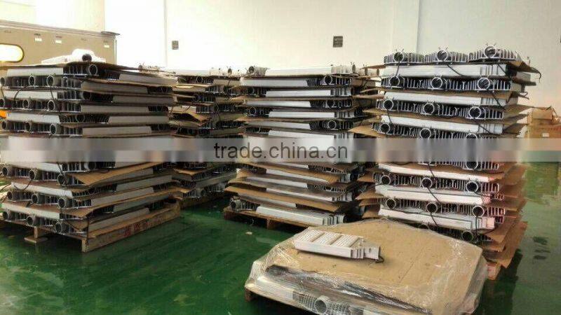 30-120W CE RoHS Approval 5 Years Warranty Solar Power LED Street Light Case