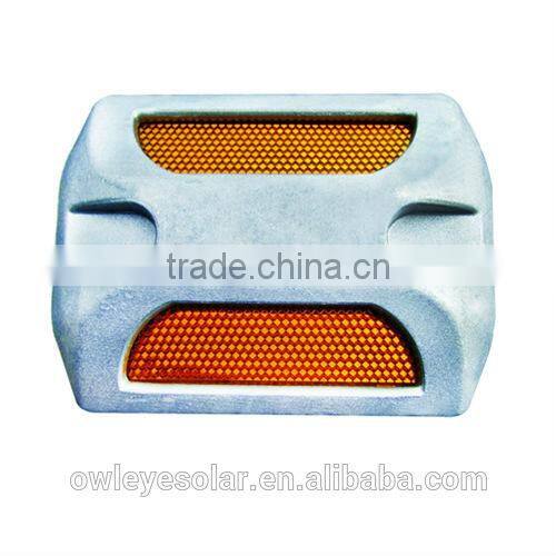 All-in-one aluminum road stud