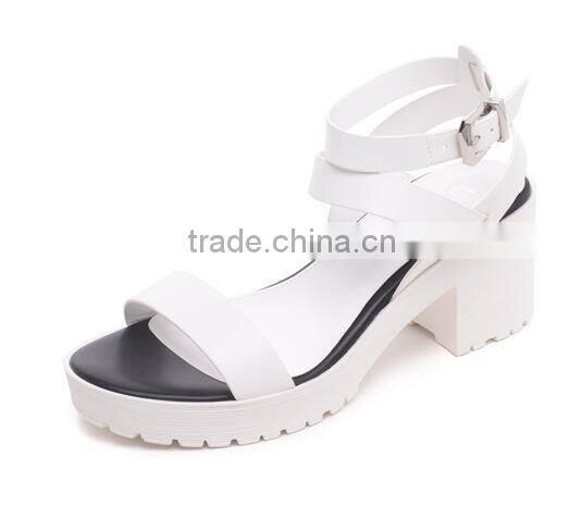 women stylish flat shoes