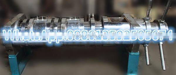 High capacity cold oil press machine with low price / coconut oil press machine