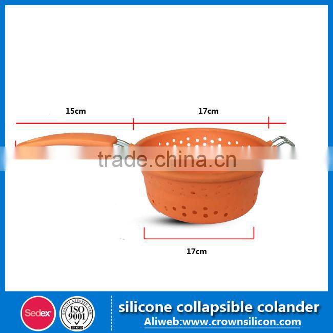 Silicone kitchenware collapsible colander with handle