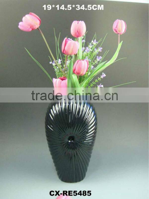Ceramic flower vase