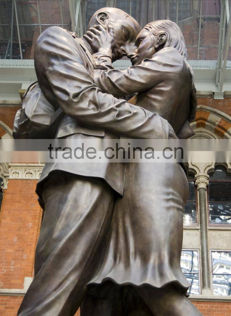 best selling high quality meeting love couple statue for garden
