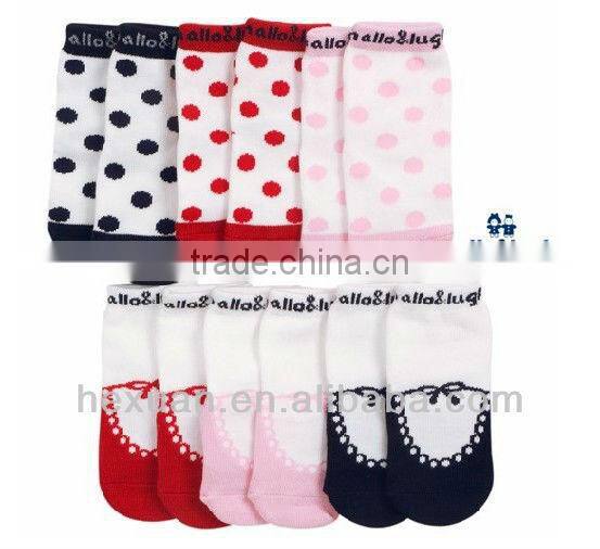 cotton child sock with lace belt