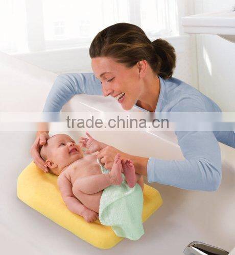 Eco-Friendly Penguin Shaped Baby Bath Mat/ Baby Bath Sponge Mat