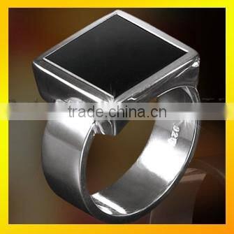 The jewelry ring with Delicate Black Gemstone casting design jewelry ring