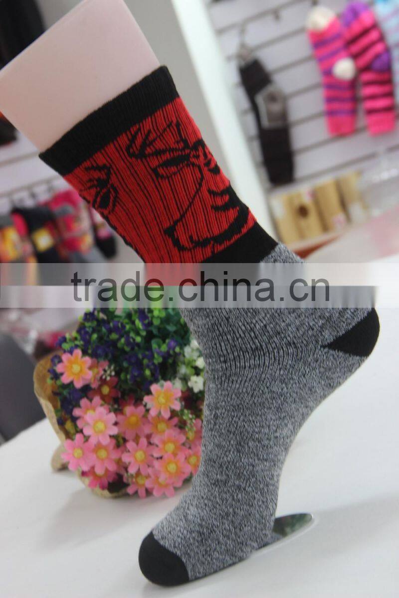 2016 fashion custom men cotton long sock in zhuji