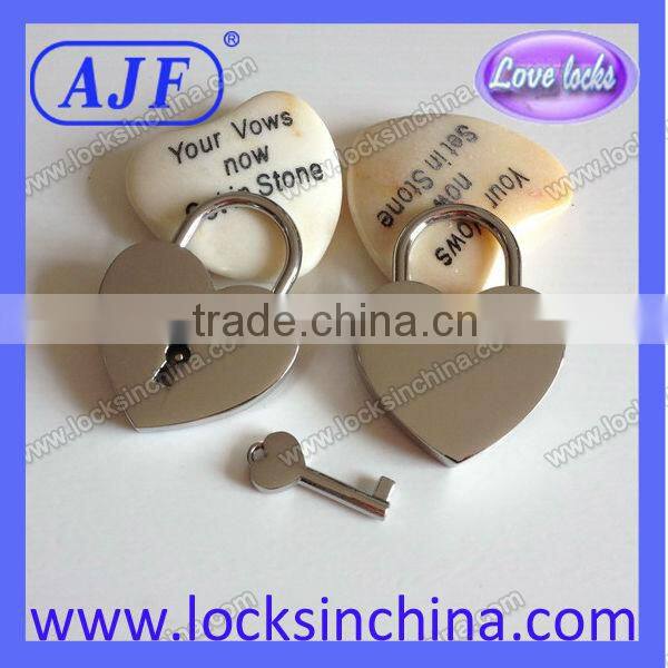 2014 hot selling promotional gift metal padlock for valentines day
