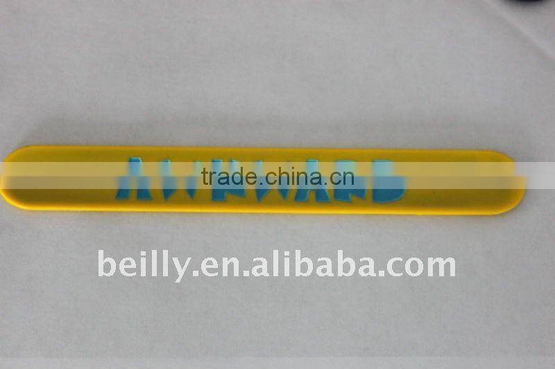 Newest Cheap Customized Personalized Wristbands