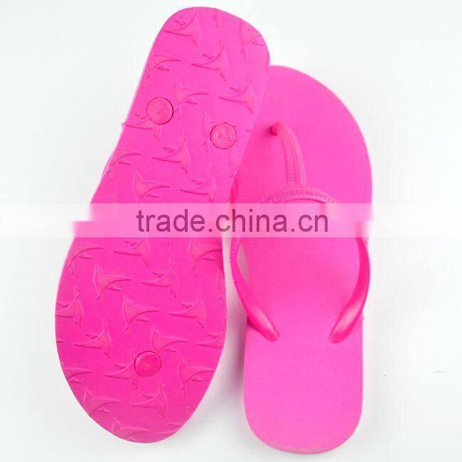 Guangzhou factory customization fashion lady beach slippers flip-flops