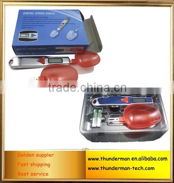 Hot sale kitchen digital measuring spoon device with 2pcs plastic scoops