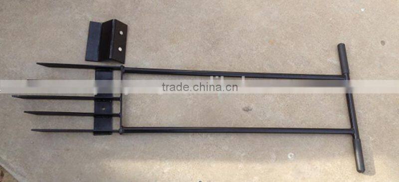 Simple garden tools--manual scarifier