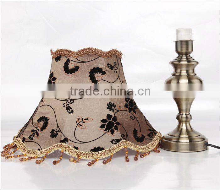 Modern hotel table lamp with acrylic beads hanging