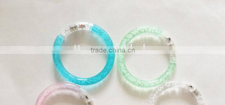 Yiwu Hot Selling Low Price Consert Using Profitional Gift Colorful LED Acrylic Flash Wristband
