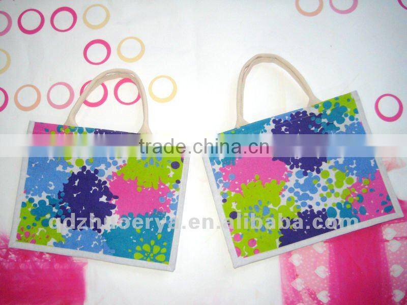 Non- woven shopping bags of colorful printed