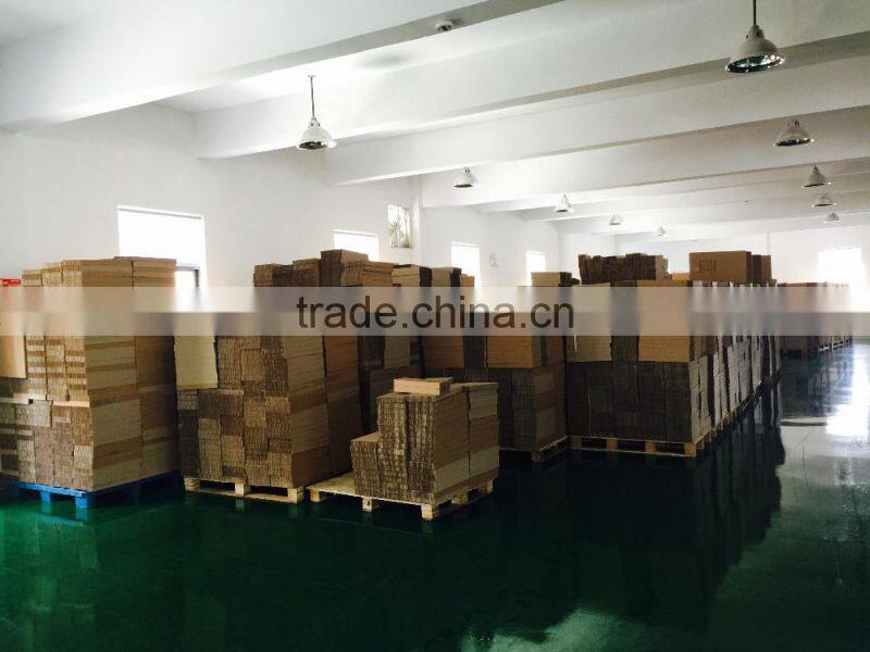 2016 new arrival wooden sleeping cat toy scratcher