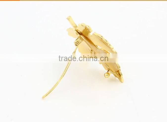 Metal maple leaf design hairgrips for Canadians, gold women hair clips