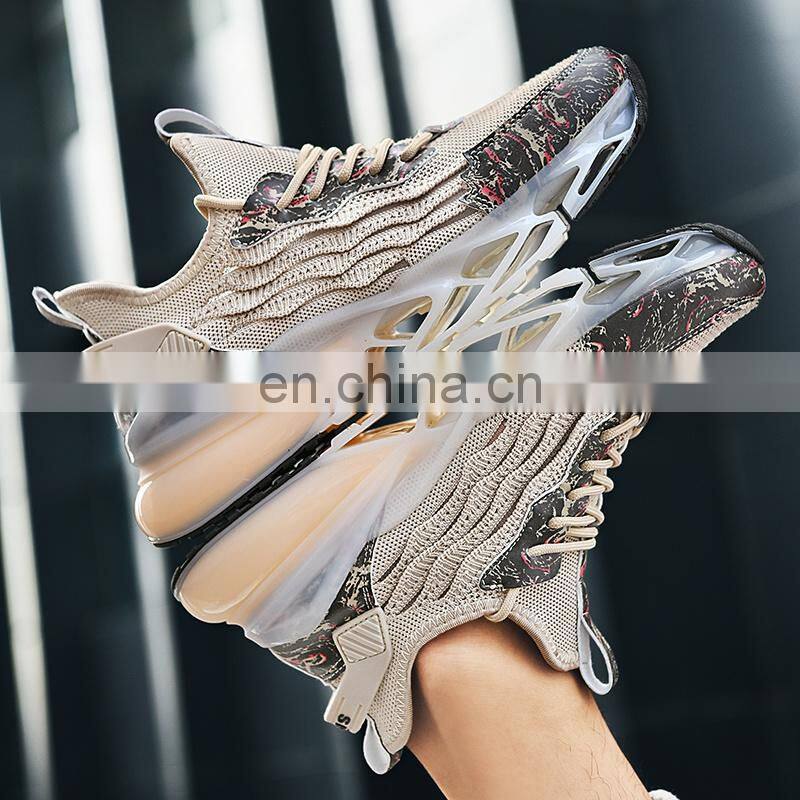 Factory Outlet Christmas Design Wholesale High Quality Men's Jogging Track and Field Breathable Customized Casual Sports Shoes