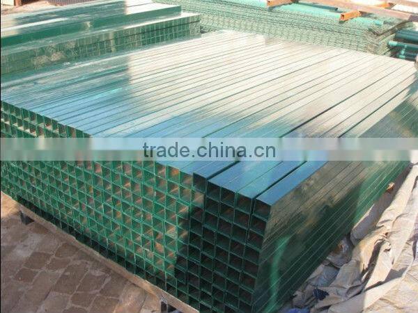 wire mesh fence post