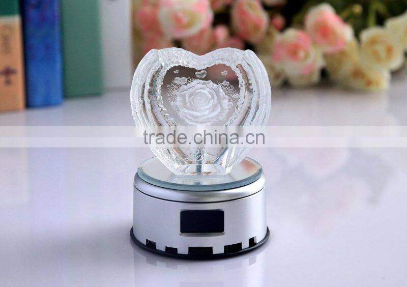 Newest Design Crystal Heart Shape Photo Frame
