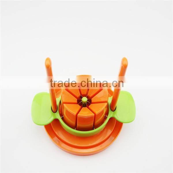 Ultra sharp easy to cut papaya slicer