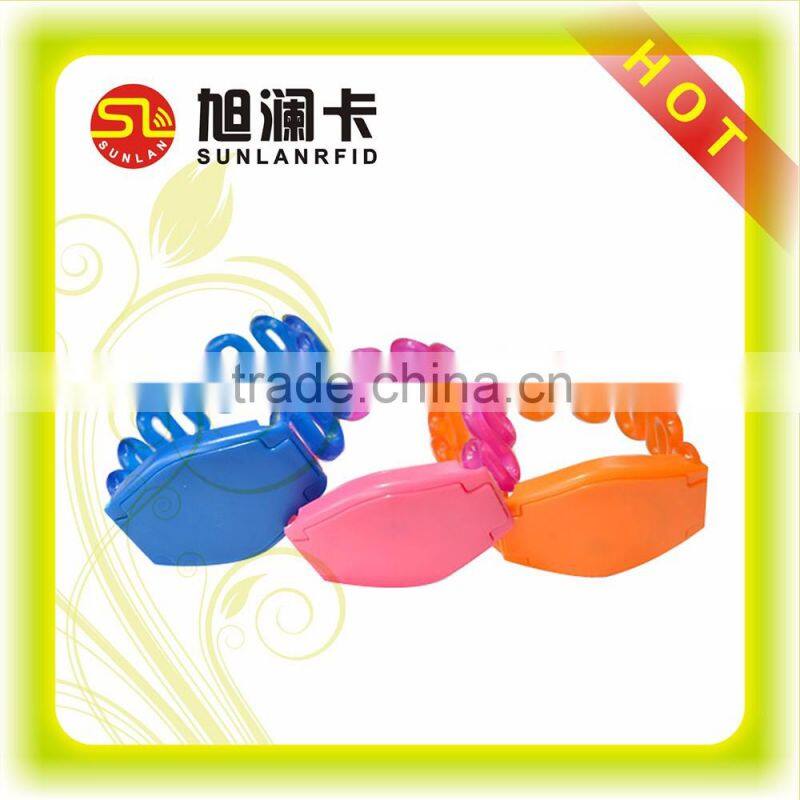 Waterproof Soft PVC RFID Wristband With Tk4100 Chip