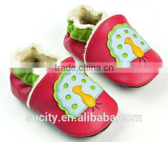 2014 newest soft sole child leather shoe with peacock pattern