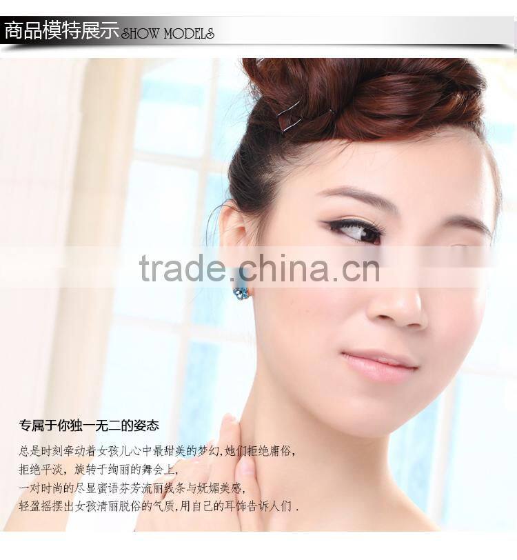 2013 New design Flower crystal stud earrings with Ausrial crystal 20174