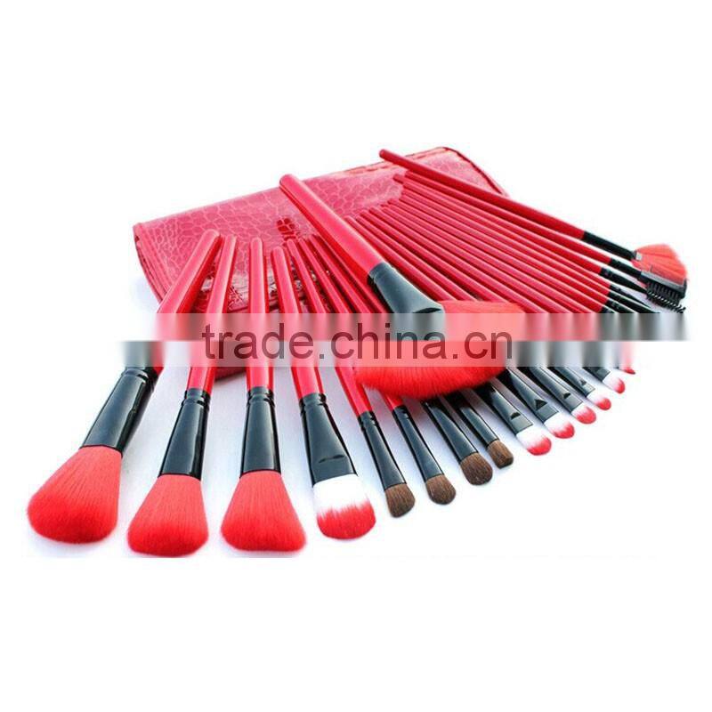 Classic hot styles! Wholesale good 24pcs wooden soft synthetic hair glitter cosmetics makeup brush set with competitive price !