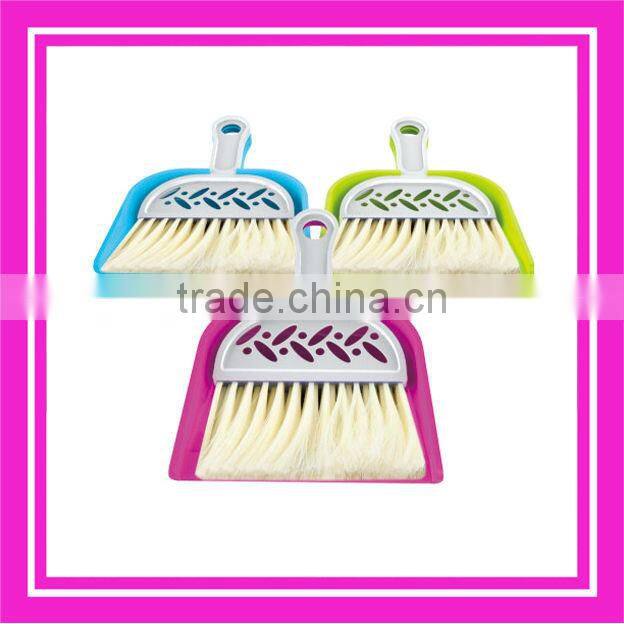 table brush / plastic brush / plastic dustpan