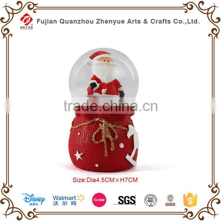 2015 cheapest polyresin christmas item snow globes