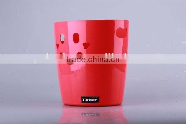 Hollow Out Smiling Face Plastic Trash Can Household Garbage Can/Rubbish Bin