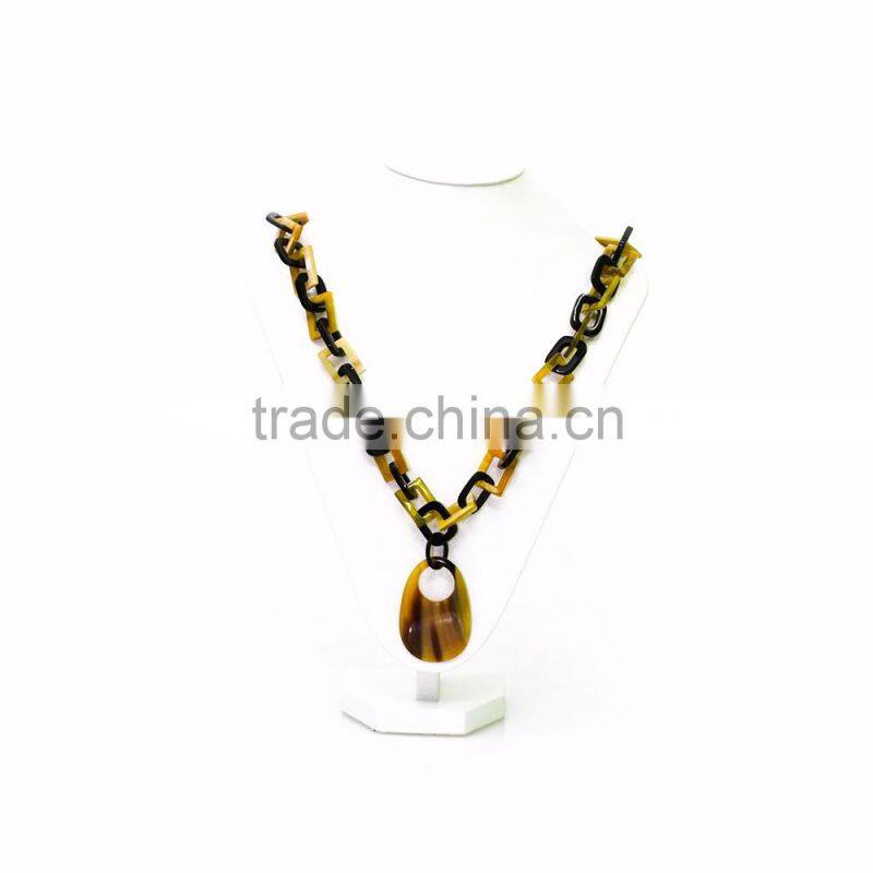 Necklace made of buffalo horn in Vietnam, fashionable and eye-catching designs