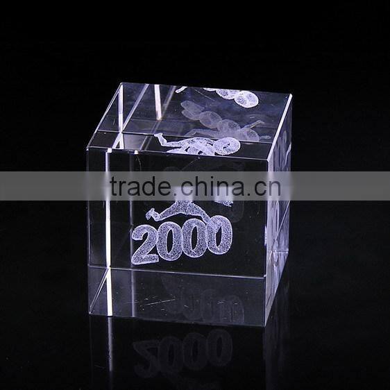3d laser etched glass cube in china