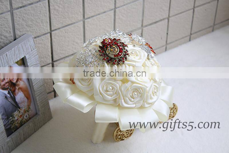 High quality luxurious White satin rose spring bouquet