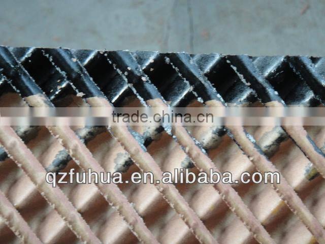 Green house using coolong pad or wet curtain