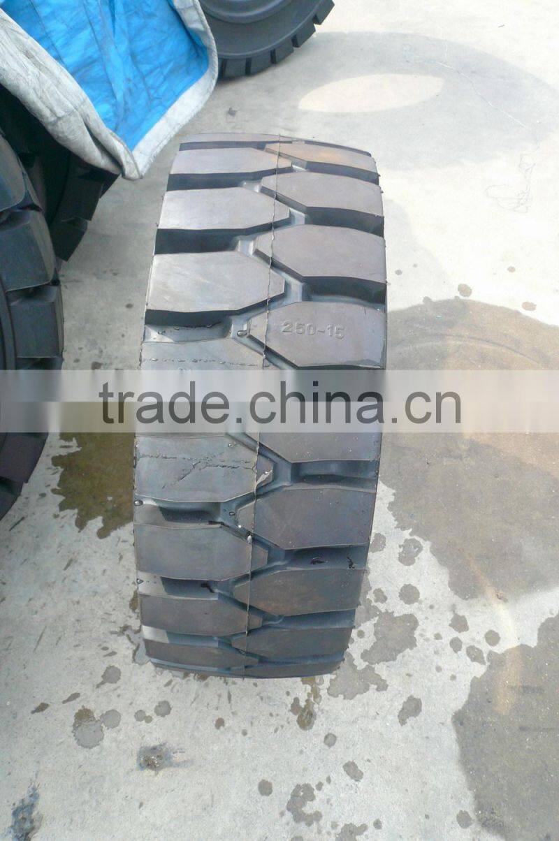 China high quality cheap forklift solid tire 300-15