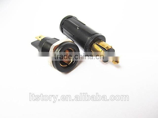 Black color car Merit 12V Rated Voltage 0-35V DC Max Current 16A Power Plug power socket