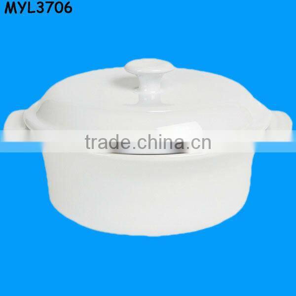 ceramic white spiricle casserole pot with portable lid