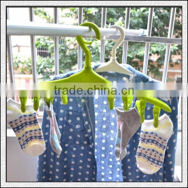 Wholesale factory price best quality colorful plastic hanger with 8 small lips for scoks baby size