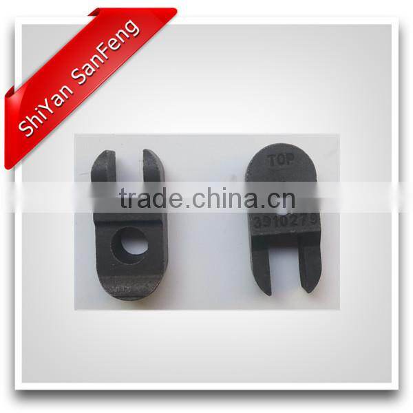 Fuel injector clamp 3910279