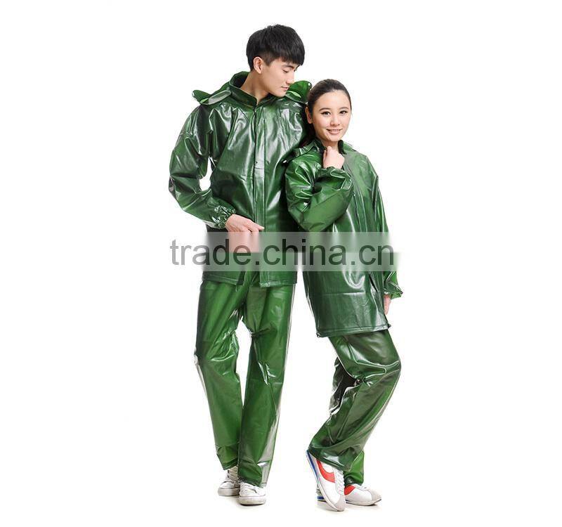 YANLI 100%waterproof, wholesale outdoor polyester raincoat / rubber raincoat