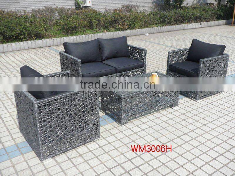 garden table and chairs