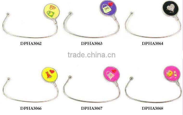 Blank foldable purse hanger openable and can put cosmetic inside