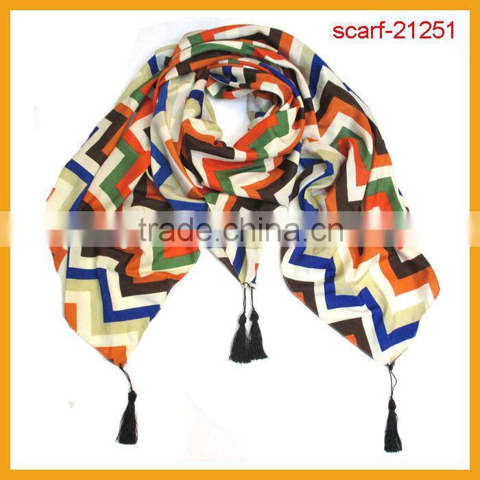 2014 wholesale fashionable square chiffon scarf