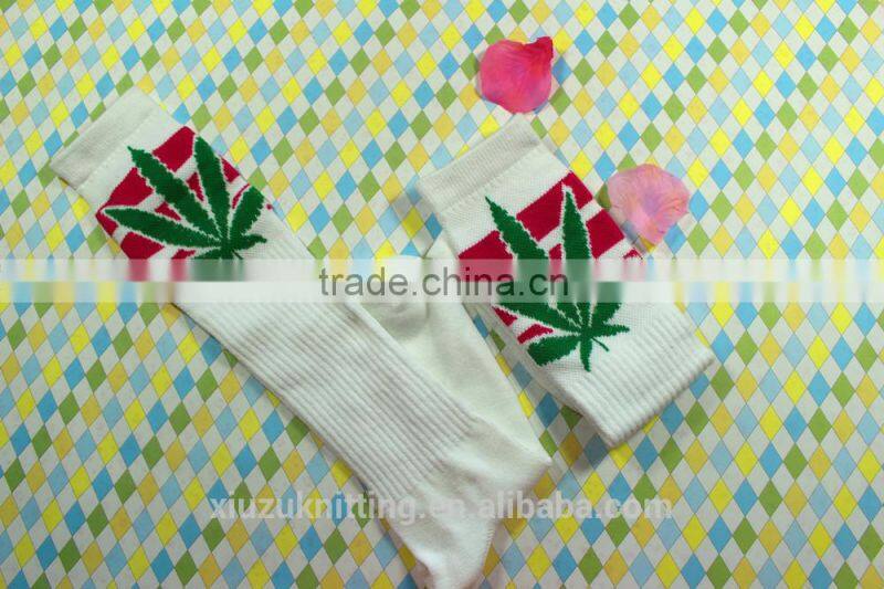 Simple Unisex White Long Cotton Sport Sock